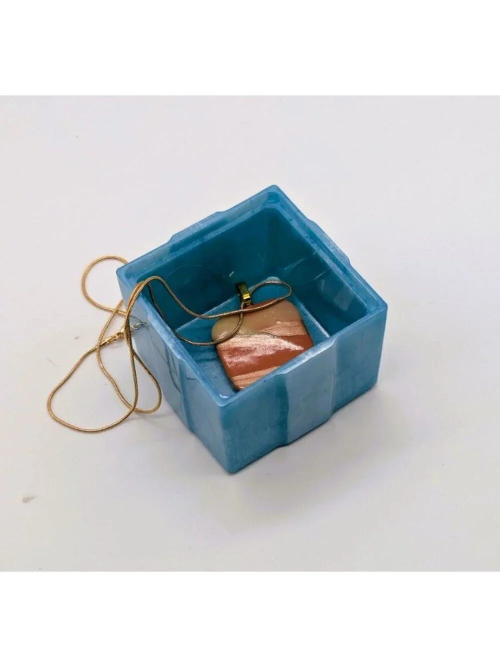 Blue Resin Gift Box With Silver Bow Lid 2.5